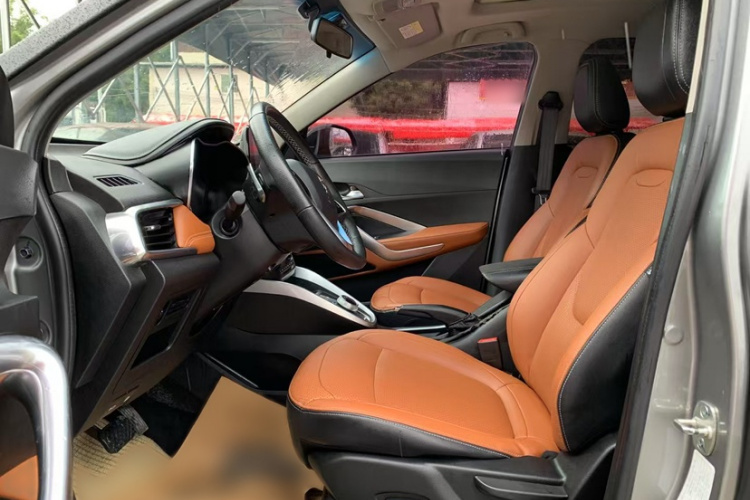 宝骏510 2017款 1.5L 自动豪华型中控内饰7002