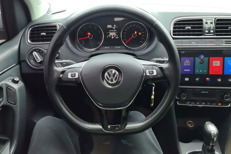大众 Polo 2016款 1.6L 自动豪华型局部细节13