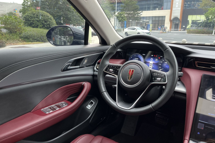 红旗H5 2024款 2.0T 自动智联旗畅版中控内饰7010