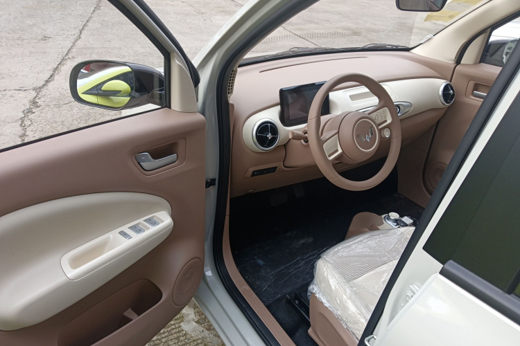 五菱汽车 宏光MINIEV 2025款 四门版 进阶款中控内饰20