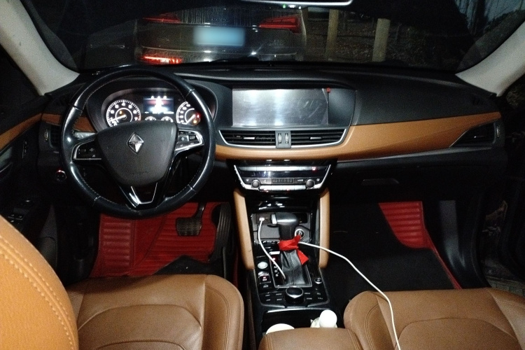 宝沃BX7 2016款 28T 两驱豪华版 5座中控内饰12