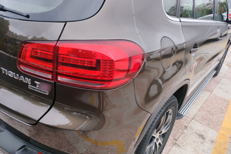 大众 途观 2015款 1.8TSI 自动四驱豪华型车身外观9