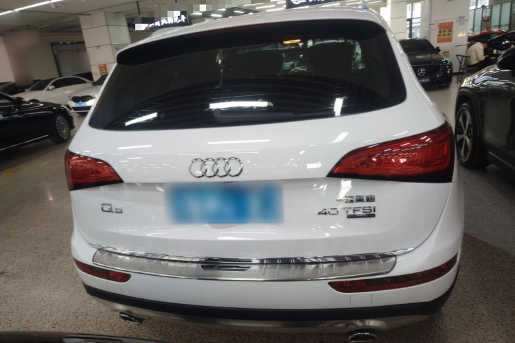奥迪Q5 2016款 40 TFSI 进取型车身外观6