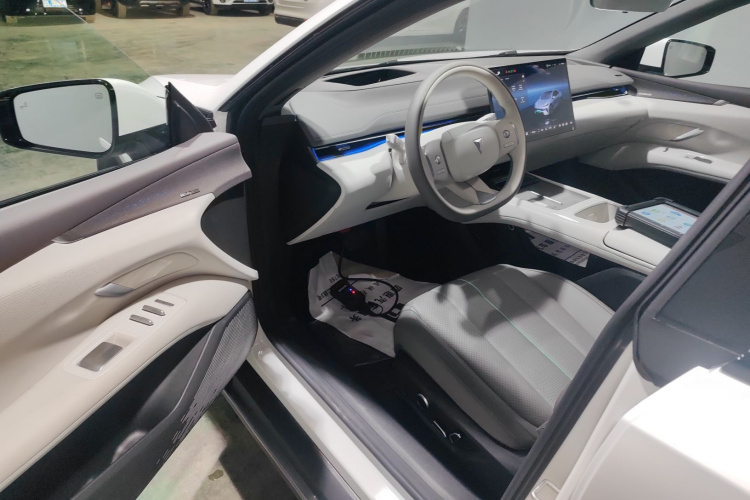 深蓝汽车 深蓝L07 2026款 550Ultra华为乾崑ADS SE版中控内饰7003