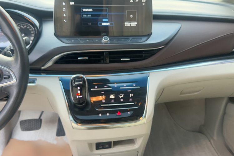 别克GL8 2022款 陆上公务舱 652T 豪华型局部细节16