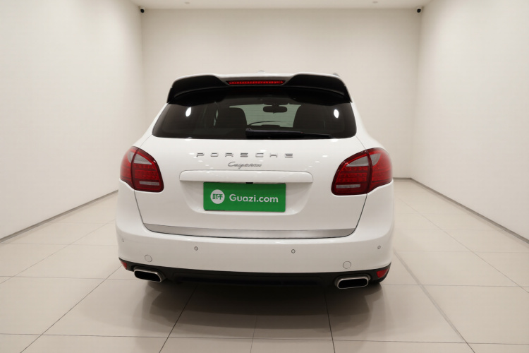 保时捷 2014款 Cayenne Platinum Edition 3.0T车身外观6