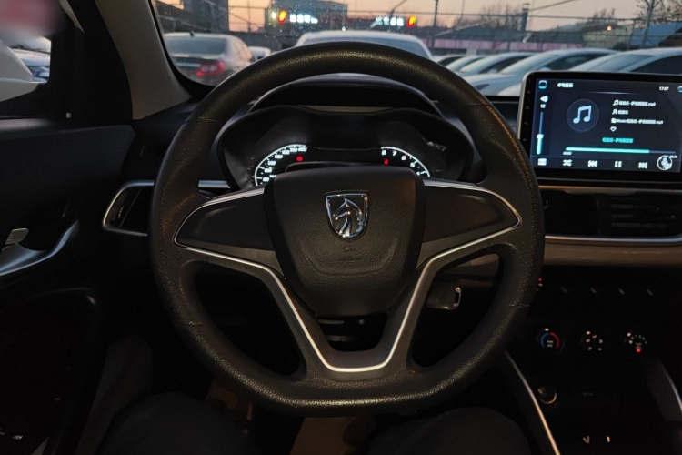 宝骏510 2019款 1.5L 手动劲享型77kW 国VI中控内饰13