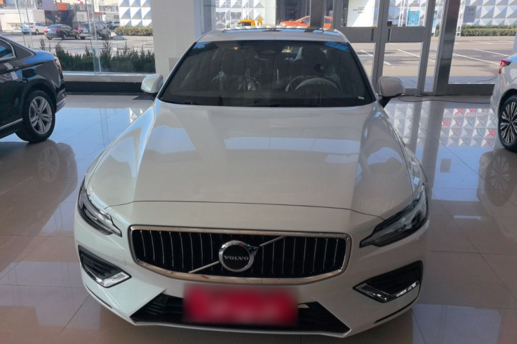 沃尔沃S60 2026款 B4 智逸豪华版车身外观6001