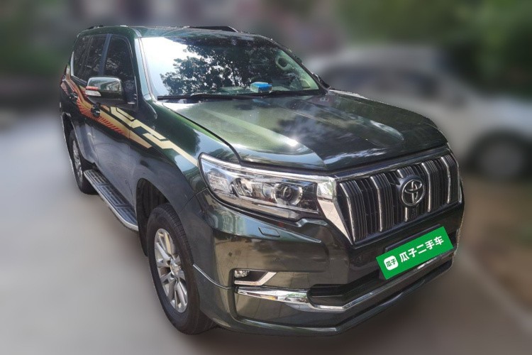 丰田 普拉多 2019款 3.5L 自动TX-L尊享版后挂备胎车身外观3