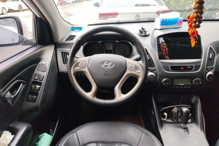 北京现代ix35 2012款 2.0L 自动两驱精英版GLS局部细节13