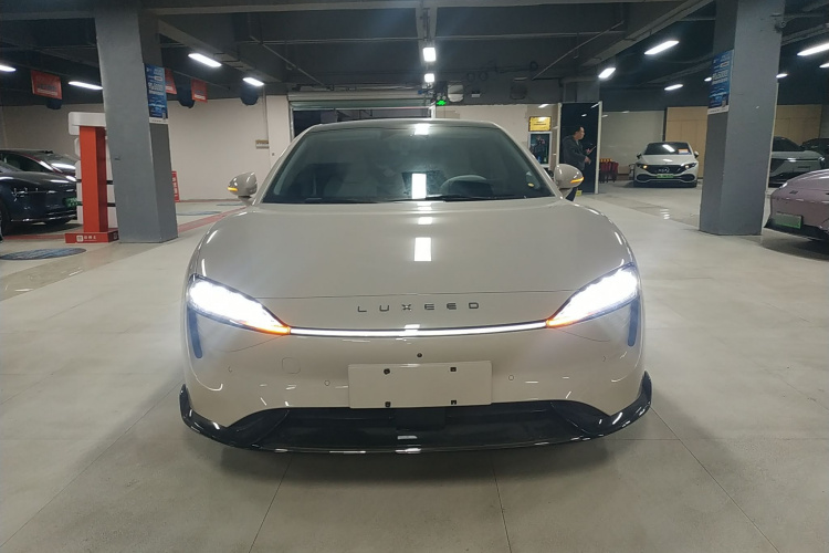 鸿蒙智行 智界S7 2025款 705km Pro车身外观6001