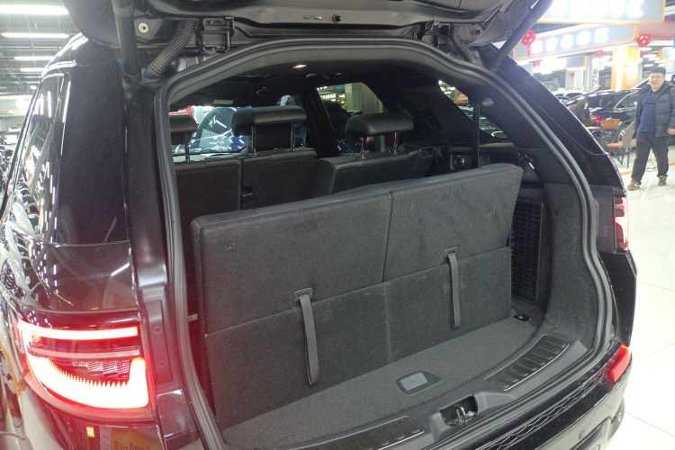 路虎 发现运动版 2020款 249PS R-Dynamic 性能科技版 7座局部细节23