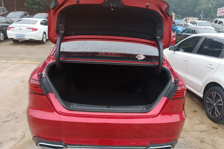 吉利汽车 缤瑞 2018款 14T CVT缤纷版机舱底盘23