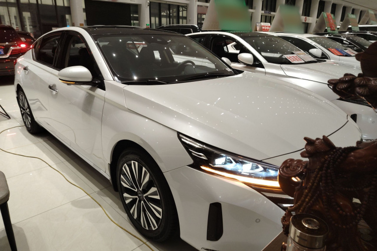 日产 天籁 2022款 2.0L XL-Upr 优享版车身外观3