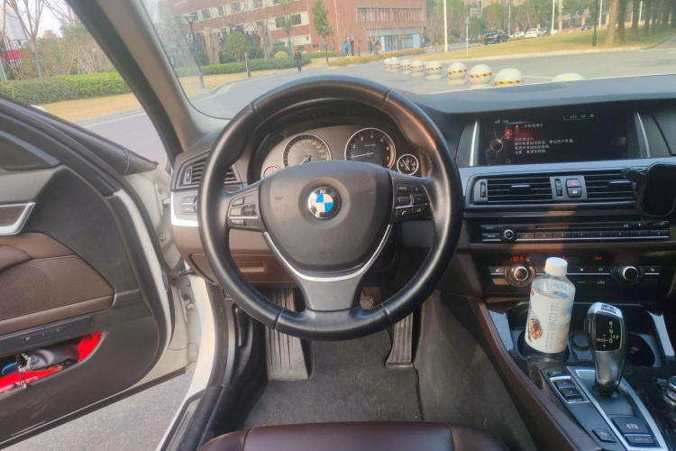 宝马5系 2014款 525Li 豪华设计套装局部细节13