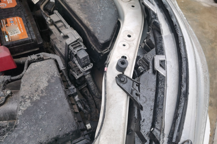 丰田 威兰达 2020款 2.0L CVT两驱豪华版局部细节9007