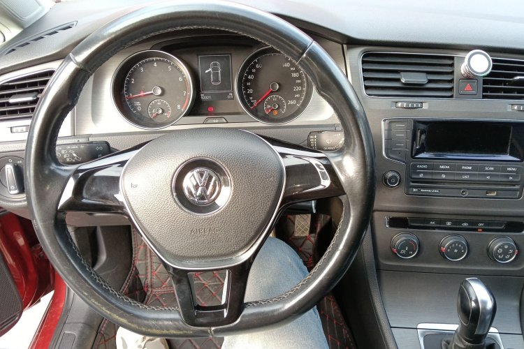 大众 高尔夫 2014款 1.6L 自动舒适型中控内饰13