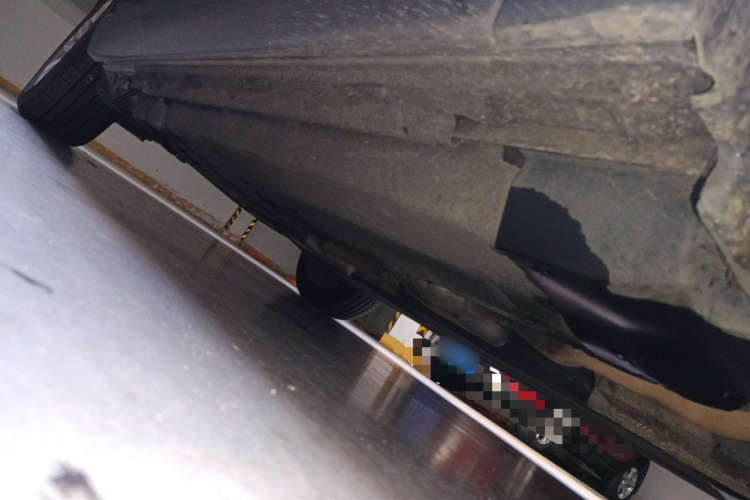 奥迪Q5 2015款 40 TFSI 技术型局部细节9001