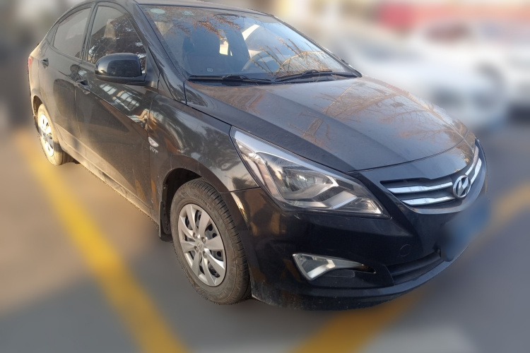 现代 瑞纳 2014款 1.4L 手动智能型GLS车身外观3