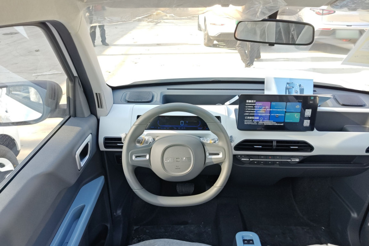 吉利银河 2024款 熊猫mini 200km 耐力熊中控内饰13