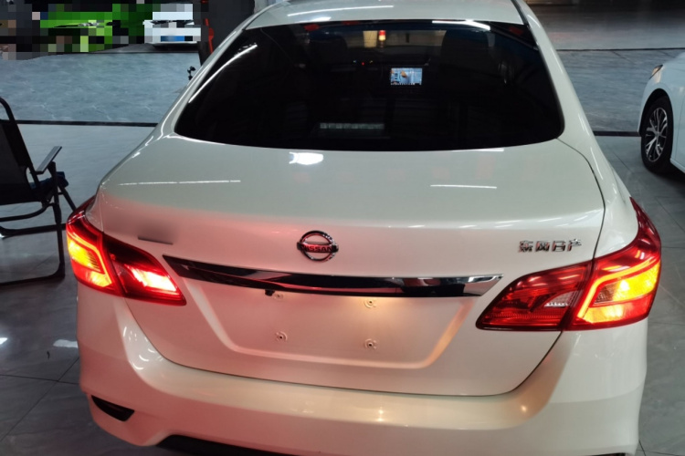 日产 轩逸 2022款 经典 1.6XE CVT舒适版车身外观6