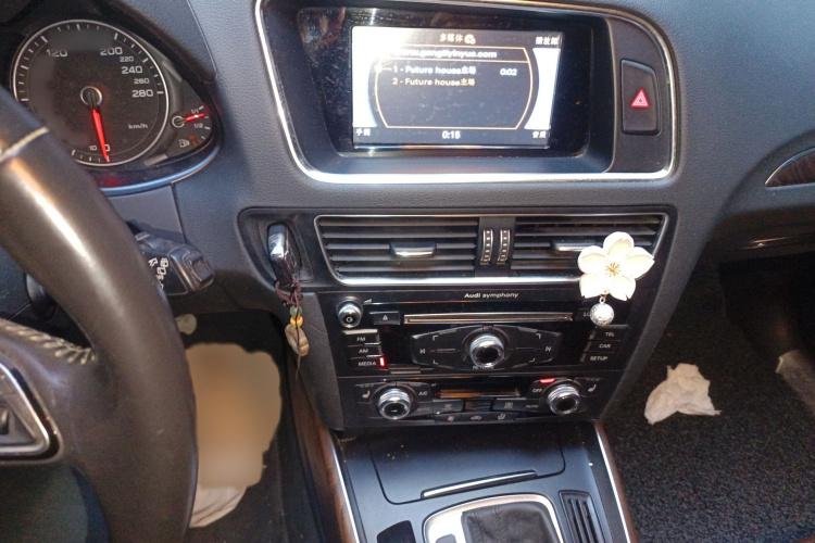 奥迪Q5 2015款 40 TFSI 技术型局部细节16