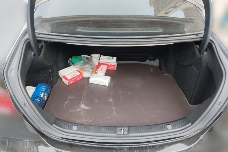 奔驰E级 2021款 改款 E 300 L 运动时尚型中控内饰23