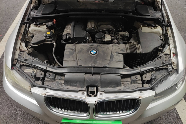 宝马3系 2011款 318i 领先型局部细节24