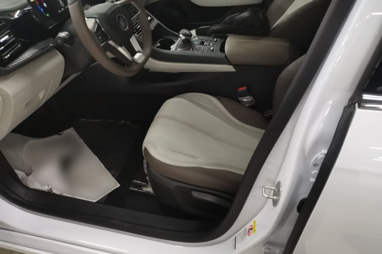 比亚迪 秦PLUS 2024款 荣耀版 DM-i 55KM领先型中控内饰19