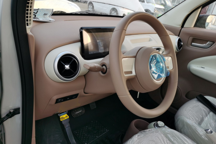 五菱汽车 宏光MINIEV 2025款 四门版 进阶款中控内饰7002