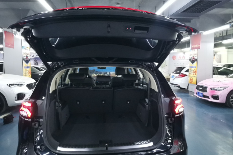 比亚迪 唐 2018款 2.0T 自动智联尊荣型 7座 国V局部细节23