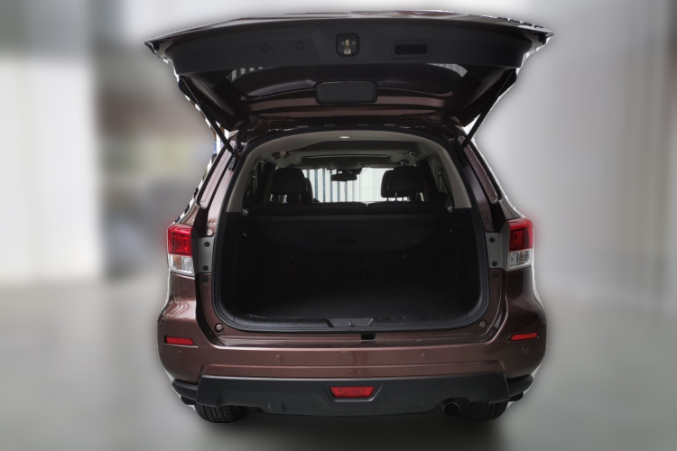 日产 途达 2018款 2.5L 自动两驱智享版中控内饰23