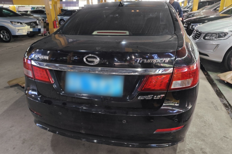 广汽传祺 传祺GA5 2013款 1.8T 自动尊贵版车身外观6