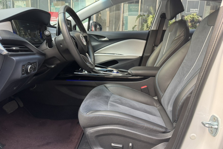 别克 微蓝6 2022款 插电混动 互联智慧型中控内饰7006