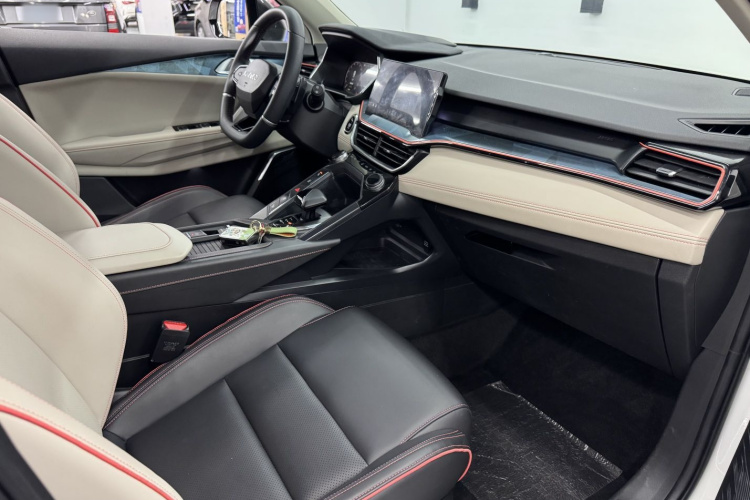 领克06 2020款 1.5T 耀Halo中控内饰7006