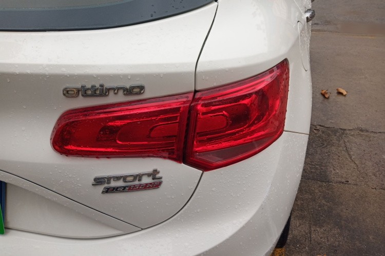 菲亚特 致悦 2014款 1.4T 自动运动版车身外观9