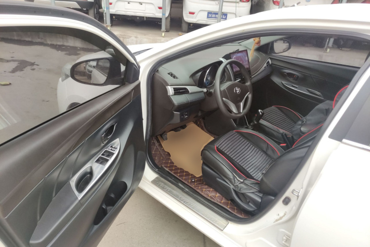 丰田 威驰 2014款 1.3L 手动型尚版中控内饰20