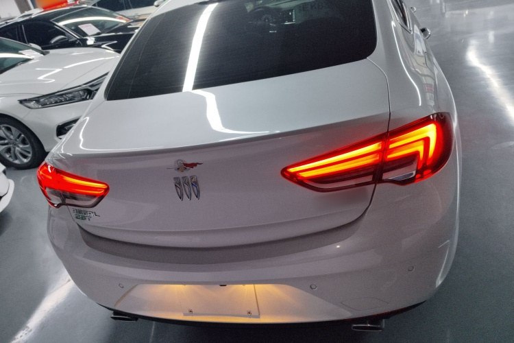 别克 君威 2024款 28T 纵享版车身外观6004