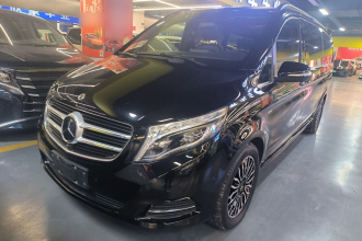 奔驰V级 2017款 V 260 L 尊贵加长版