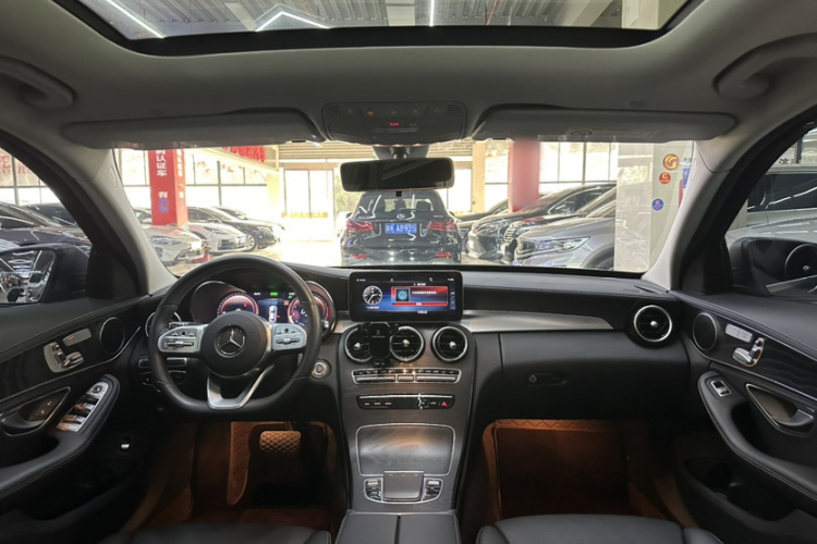 奔驰C级 2020款 C 260 L 运动版中控内饰7006