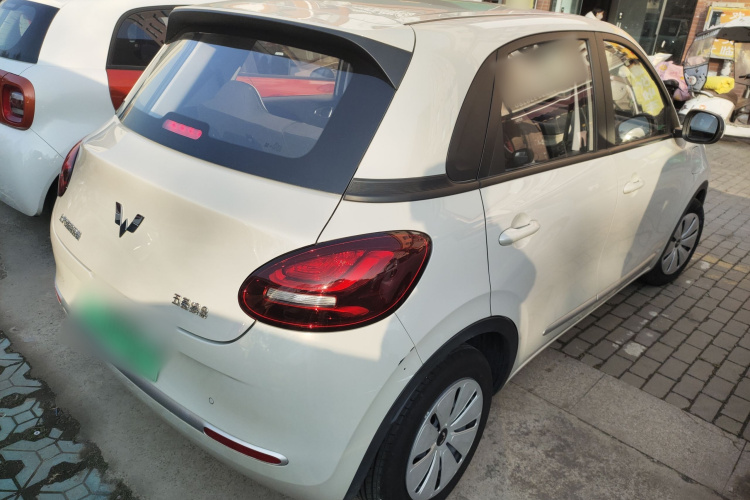 五菱汽车 五菱缤果 2023款 203km 轻享款车身外观7