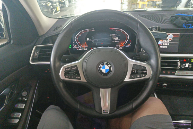 宝马3系 2022款 325Li M运动套装中控内饰13