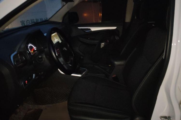 五十铃 瑞迈 2022款 2.8T经典柴油四驱舒适型标轴版JE493ZLQ6E局部细节19