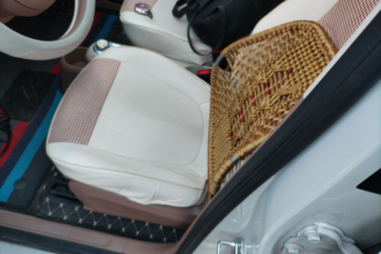 五菱汽车 宏光MINIEV 2025款 四门版 臻享+款中控内饰19