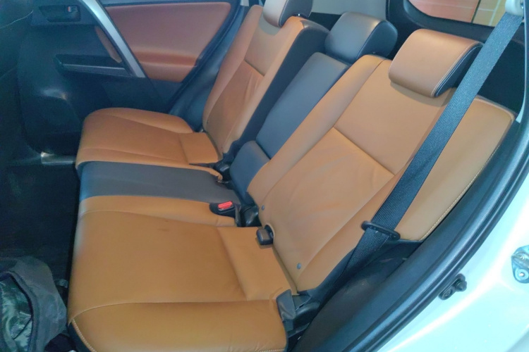 丰田 RAV4荣放 2016款 2.5L 自动四驱精英版中控内饰7004