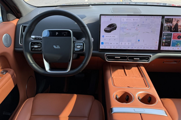 理想汽车 理想L8 2023款 Air中控内饰7005