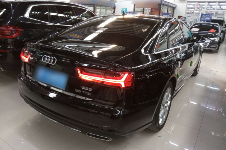 奥迪A6L 2018款 30周年年型 35 TFSI 时尚型车身外观7