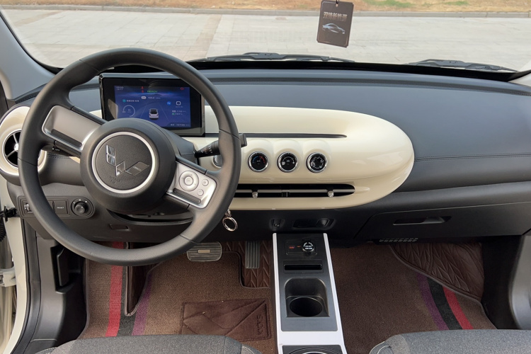 五菱汽车 五菱缤果 2024款 203km 轻享款局部细节16