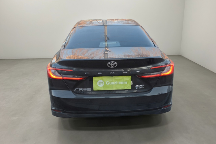 丰田 凯美瑞 2024款  双擎 2.0HG 尊贵版车身外观6