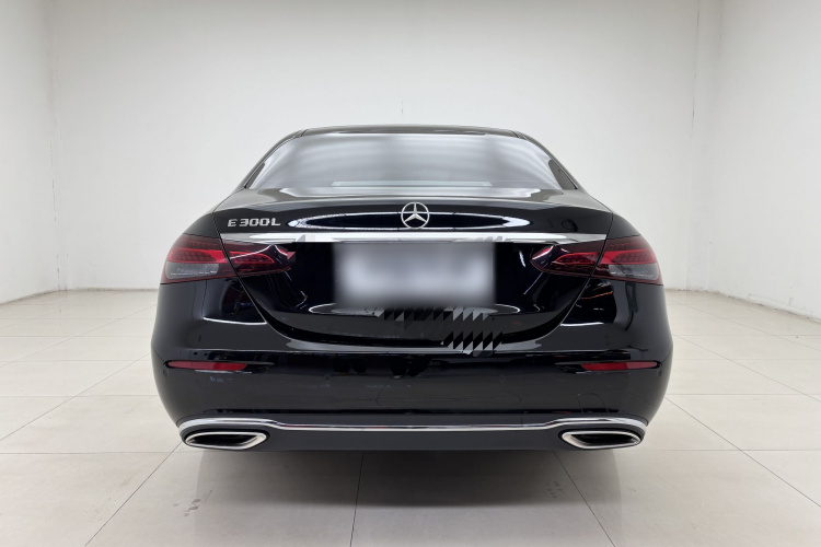 奔驰E级 2023款 改款 E 300 L 豪华型车身外观6009